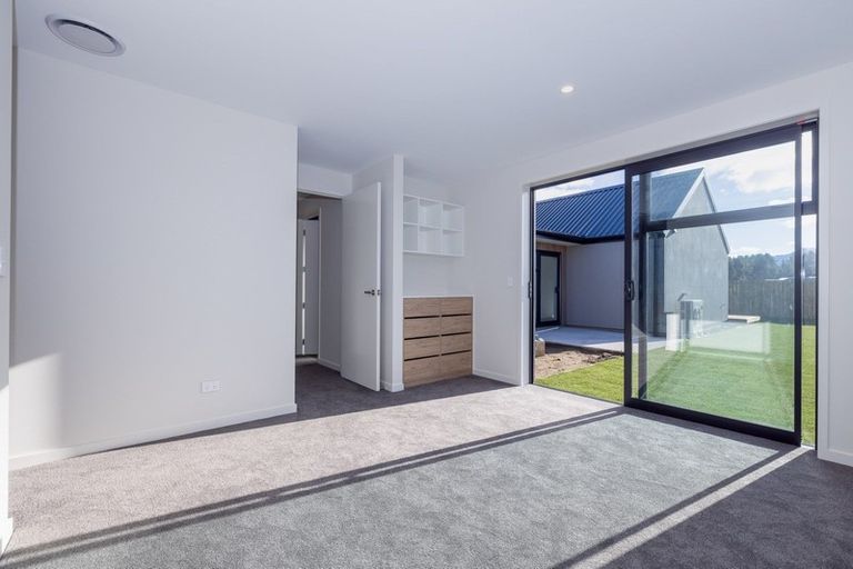 Photo of property in 26 Pounamu Avenue, Albert Town, Wanaka, 9305