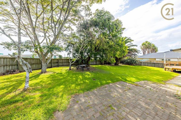 Photo of property in 1/2 Costar Place, Wiri, Auckland, 2104