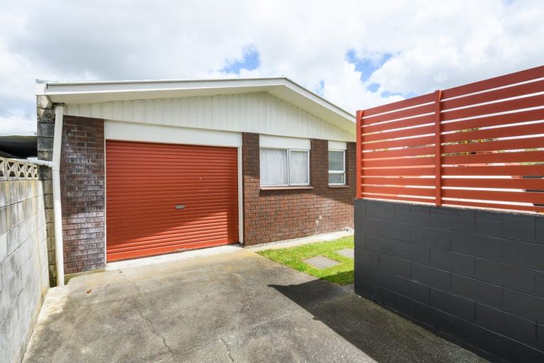 Photo of property in 10 Dewe Avenue, Feilding, 4702