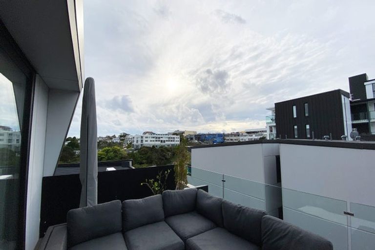 Photo of property in Sugar Lane Apartments, 11/31 Rawene Road, Birkenhead, Auckland, 0626