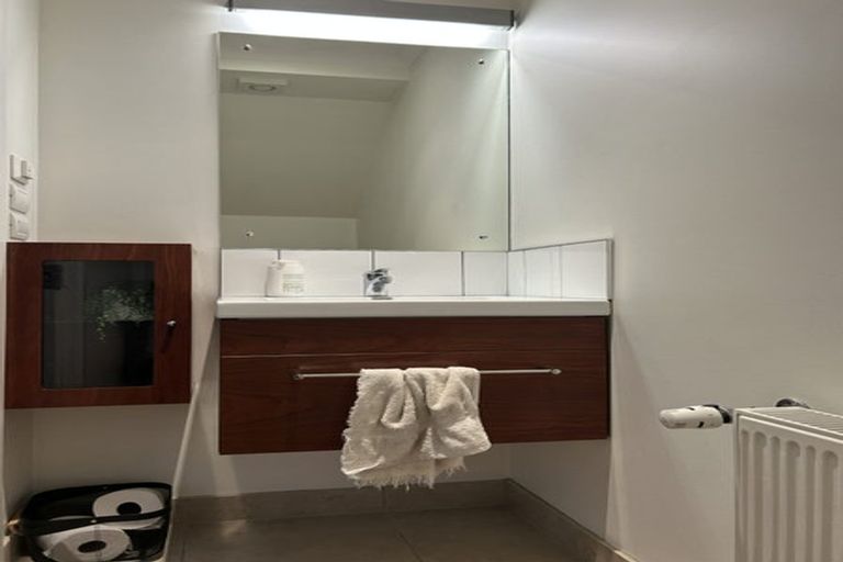 Photo of property in 12 Glenmore Street, Thorndon, Wellington, 6011