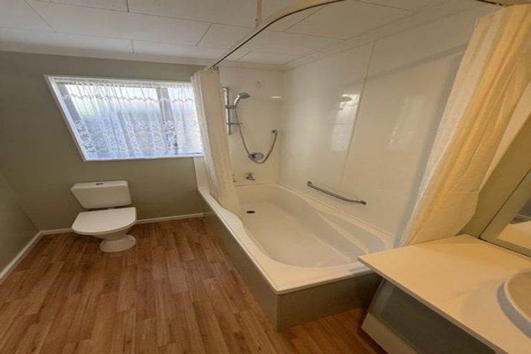 Photo of property in 340 Wellington Road, Wainuiomata, Lower Hutt, 5014