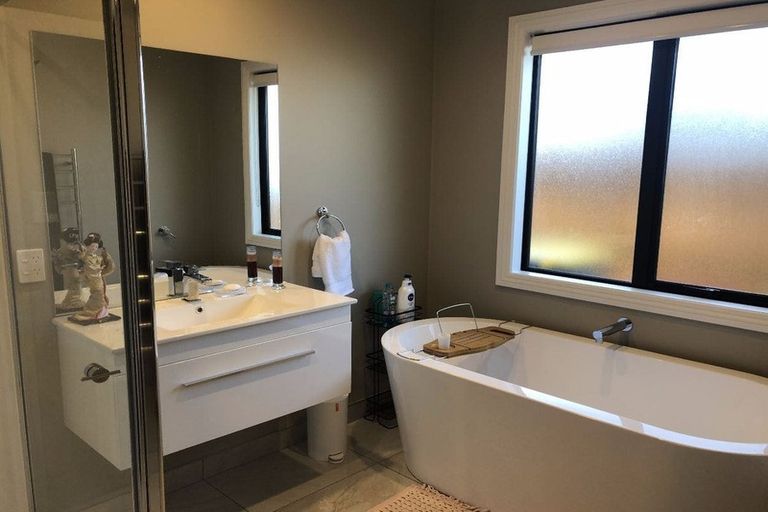 Photo of property in 64 Watkins Drive, Rangiora, 7400