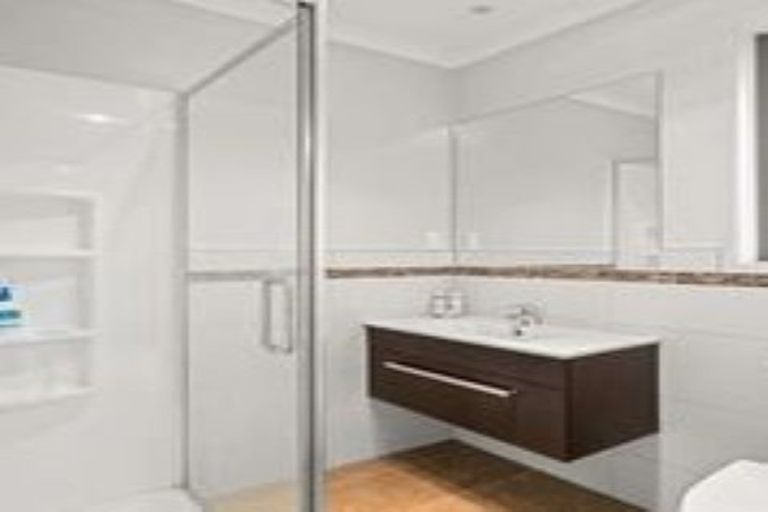 Photo of property in 1 Elena Place, Welcome Bay, Tauranga, 3112