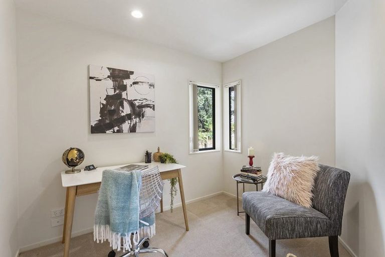 Photo of property in 59 Grovenor Drive, Orewa, 0931