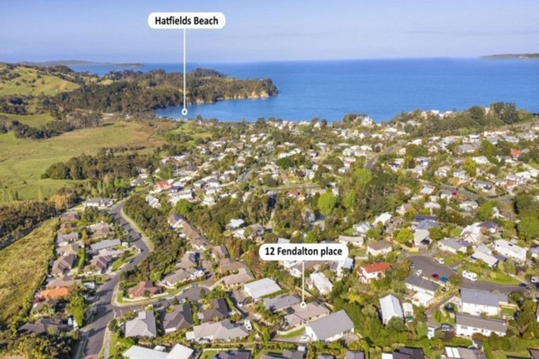 Photo of property in 12 Fendalton Place, Hatfields Beach, Orewa, 0931