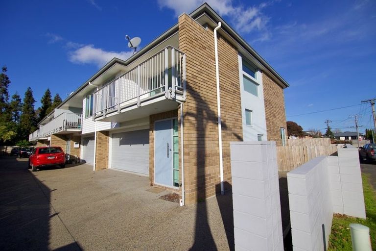 Photo of property in 6 Dowding Street, Melville, Hamilton, 3206
