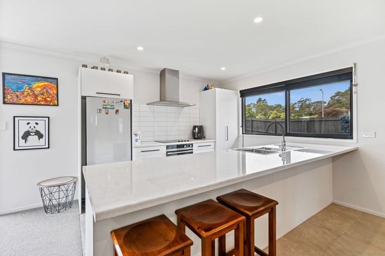 Photo of property in 42 Tamure Place, Ruakaka, 0116