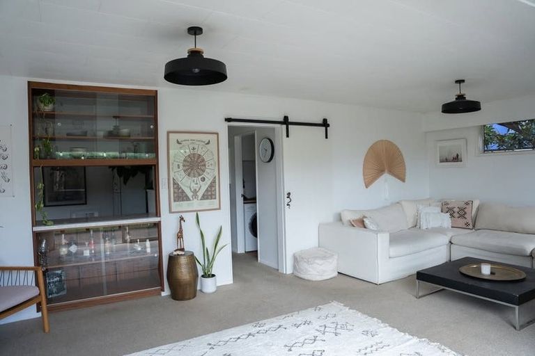 Photo of property in 3/237 Courtenay Street, Strandon, New Plymouth, 4312