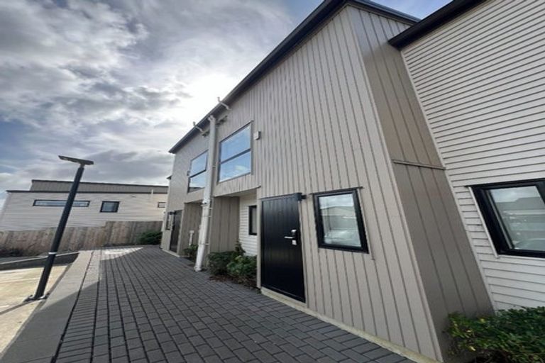 Photo of property in 17/237 Swanson Road, Henderson, Auckland, 0610