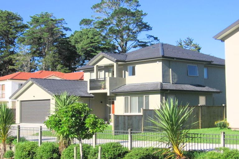Photo of property in 6 South Kensington Way, Henderson, Auckland, 0612
