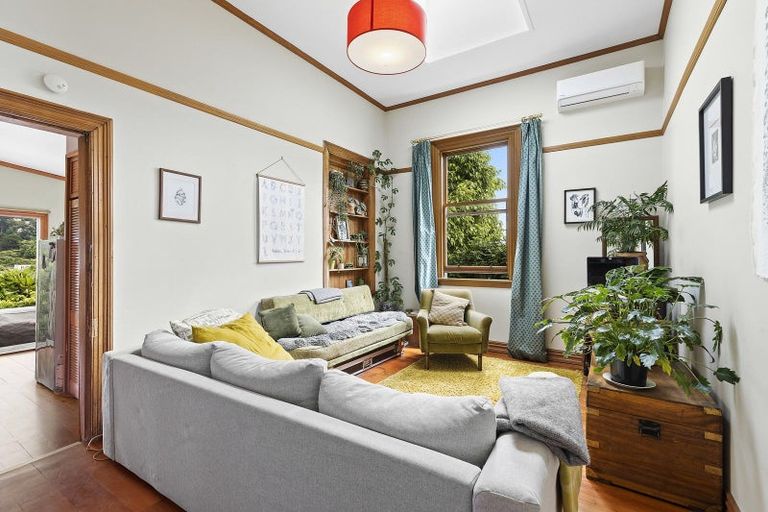 Photo of property in 13 Herald Terrace, Berhampore, Wellington, 6023