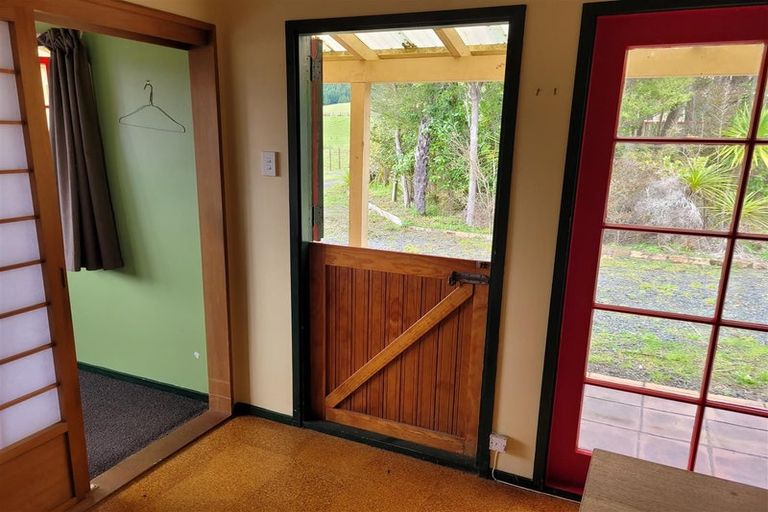 Photo of property in 1465 Clevedon Kawakawa Road, Kawakawa Bay, Papakura, 2585