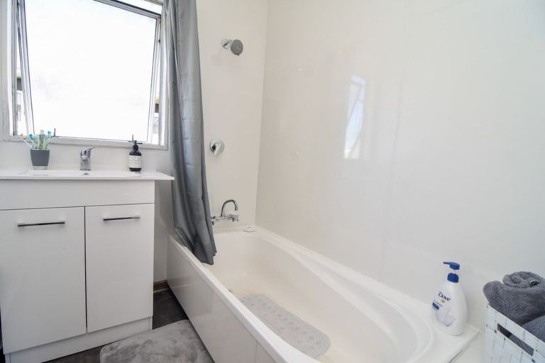 Photo of property in 25 Railway Crescent, Masterton, 5810