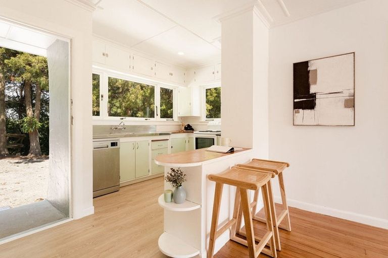 Photo of property in 2 Wade Place, Welcome Bay, Tauranga, 3175