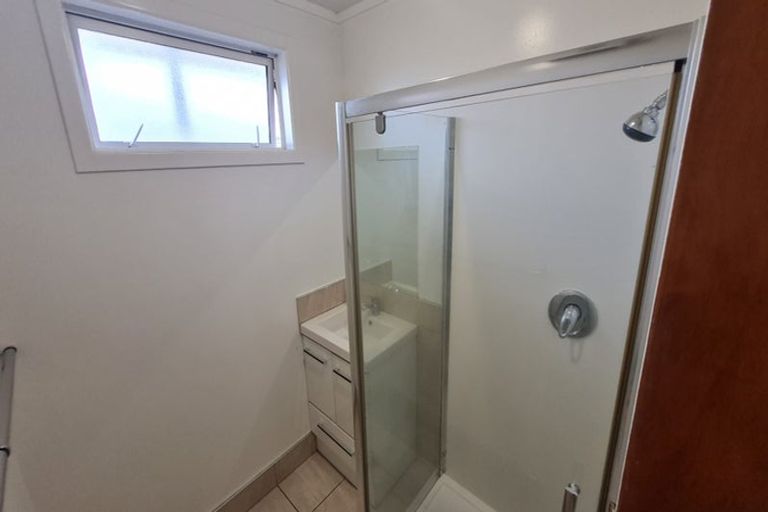 Photo of property in 3/16 Division Street, Riccarton, Christchurch, 8041