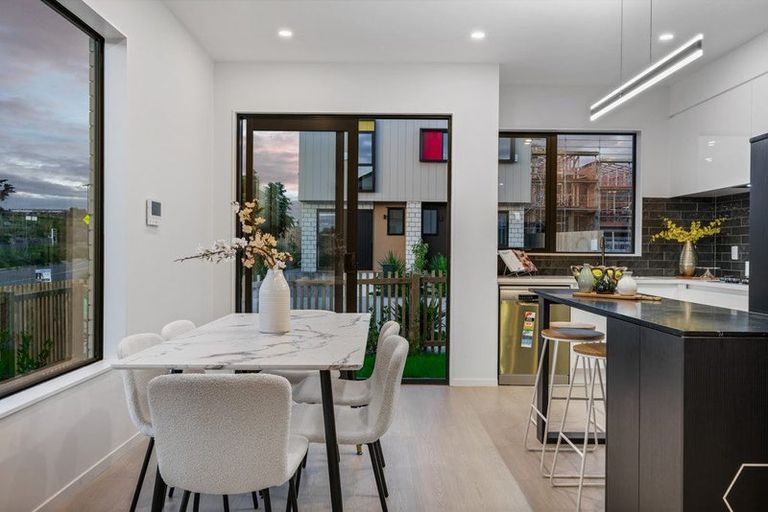 Photo of property in 196 Henwood Road, Westgate, 0814