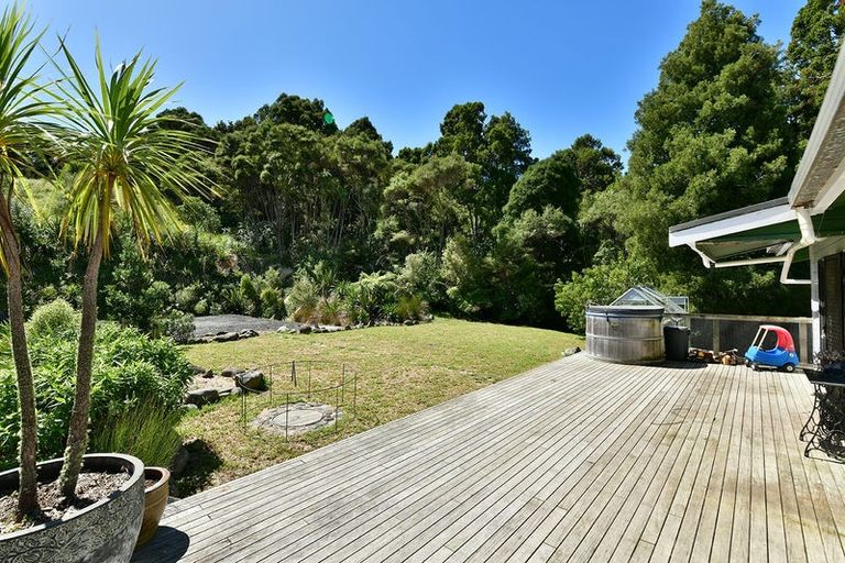 Photo of property in 165 Inland Road, Helensville, 0875