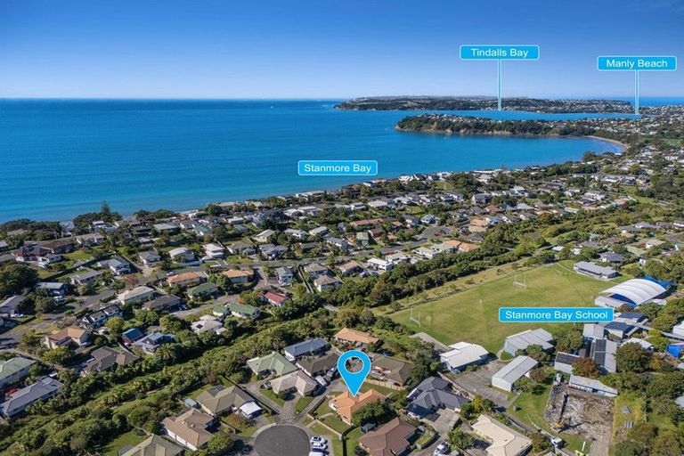 Photo of property in 14 Greta Place, Stanmore Bay, Whangaparaoa, 0932