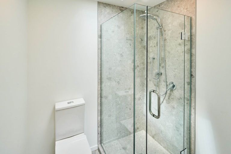 Photo of property in 17/10 Pascoe Avenue, Paremata, Porirua, 5026