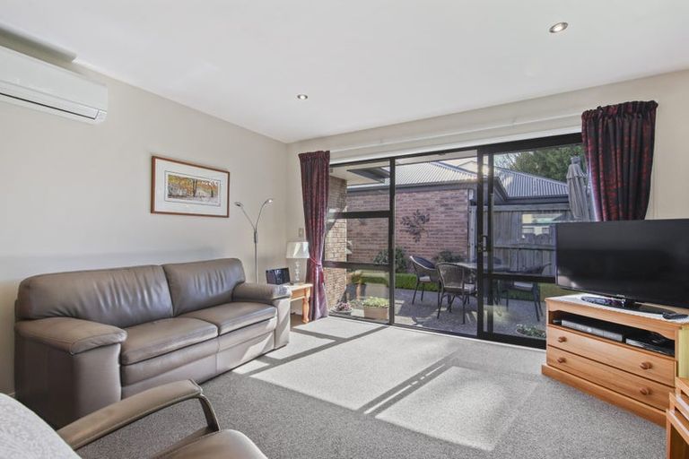 Photo of property in 1/38a Steadman Road, Broomfield, Christchurch, 8042