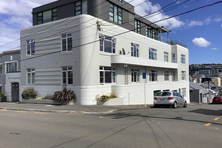 Photo of property in Nissen Court, 11b Hawker Street, Mount Victoria, Wellington, 6011