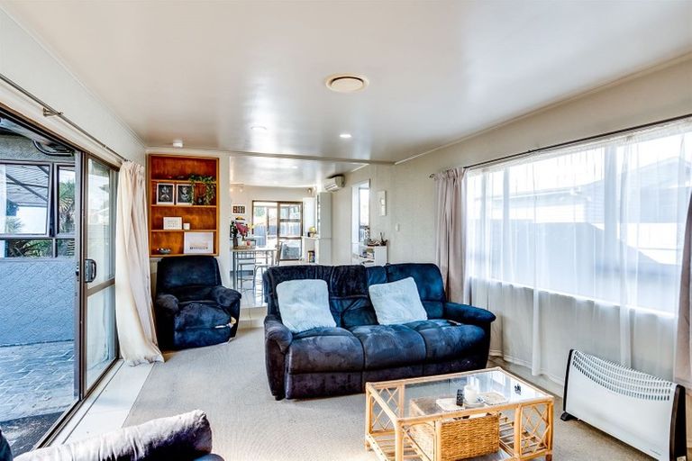 Photo of property in 54 Meeanee Road, Taradale, Napier, 4112