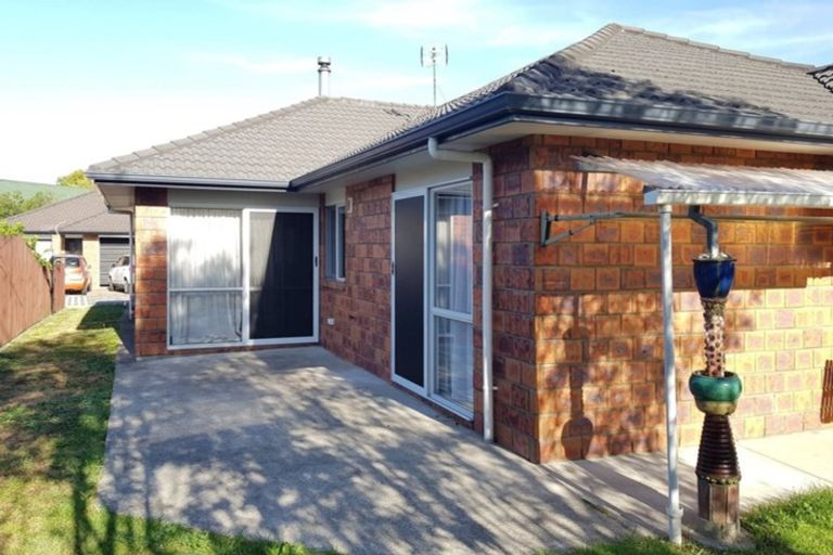 Photo of property in 8 Tiel Lane, Papakura, 2110