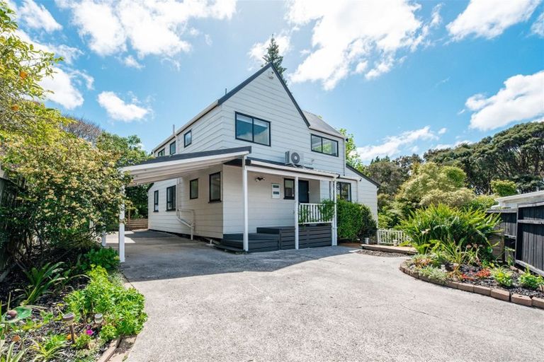 Photo of property in 8 Rhinevale Close, Henderson, Auckland, 0612