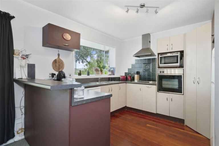 Photo of property in 51 Sevenoaks Drive, Bryndwr, Christchurch, 8053