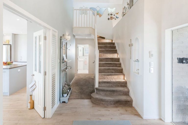 Photo of property in 44a Cook Street, Howick, Auckland, 2014