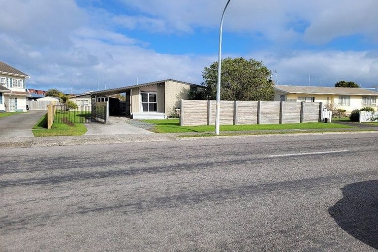 Photo of property in 43 Eversham Road, Mount Maunganui, 3116