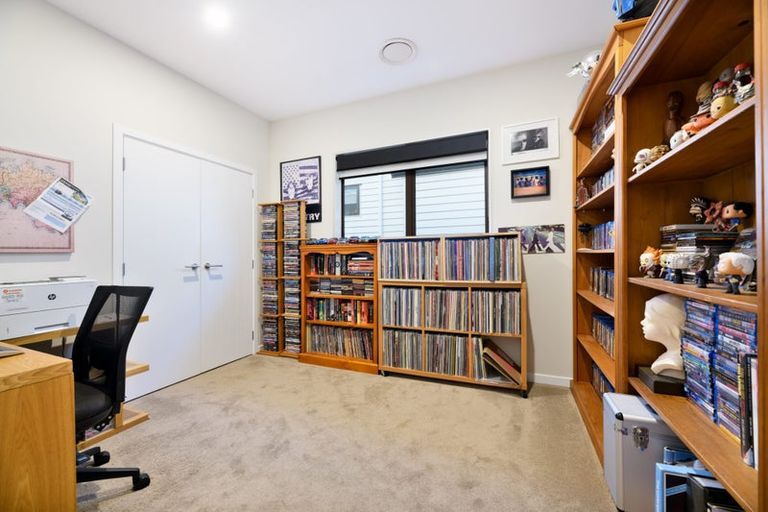 Photo of property in 28 Windlass Street, Long Bay, Auckland, 0630