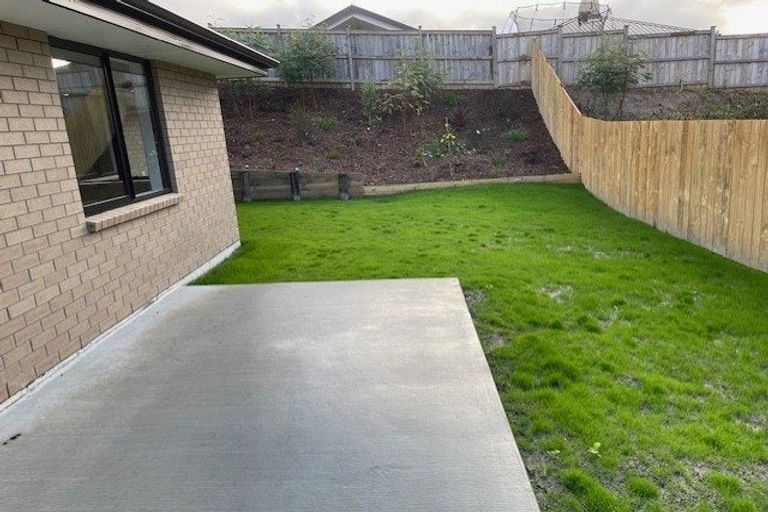 Photo of property in 24 Rongomai Street, Helensville, 0800