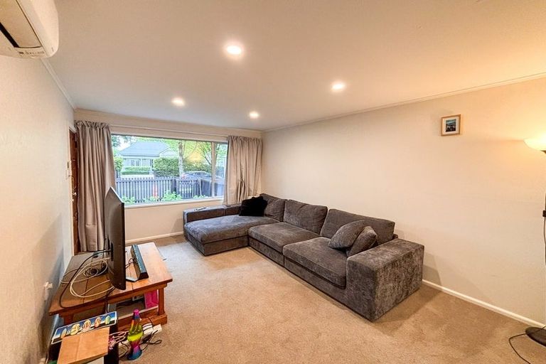 Photo of property in 2/16 Oxley Avenue, St Albans, Christchurch, 8014