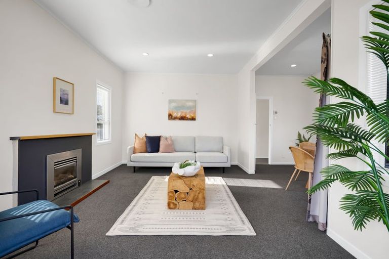 Photo of property in 33 Upjohn Street, Brooklands, New Plymouth, 4310