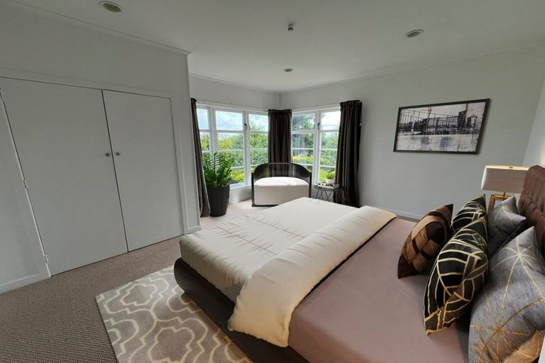 Photo of property in 1/56 Manuka Road, Glenfield, Auckland, 0629