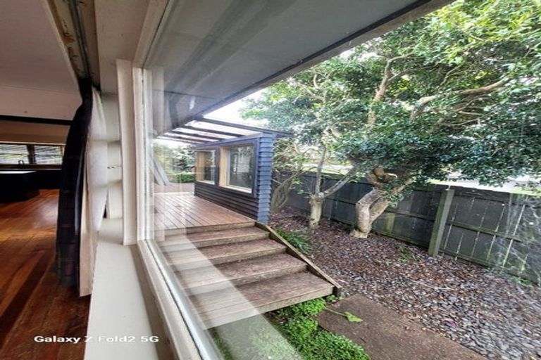 Photo of property in 1 Tiki Street, New Lynn, Auckland, 0600