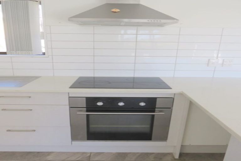 Photo of property in 3 Sagar Lane, Wiri, Auckland, 2104