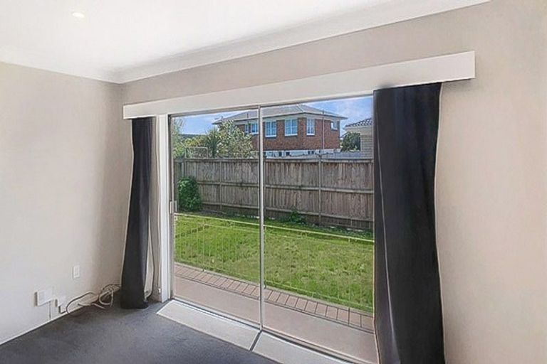 Photo of property in 2/90 Pakuranga Road, Pakuranga, Auckland, 2010