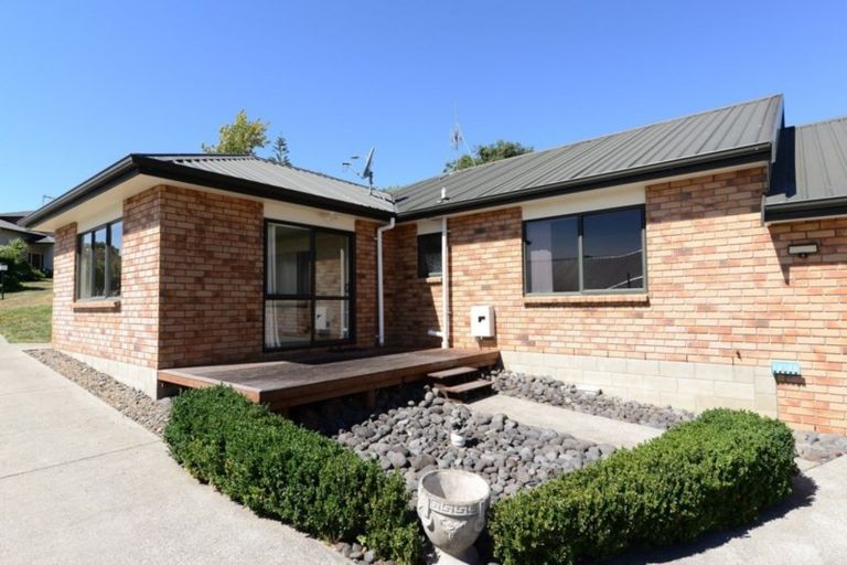 Photo of property in 24 Palm Grove Drive, Western Heights, Hamilton, 3200