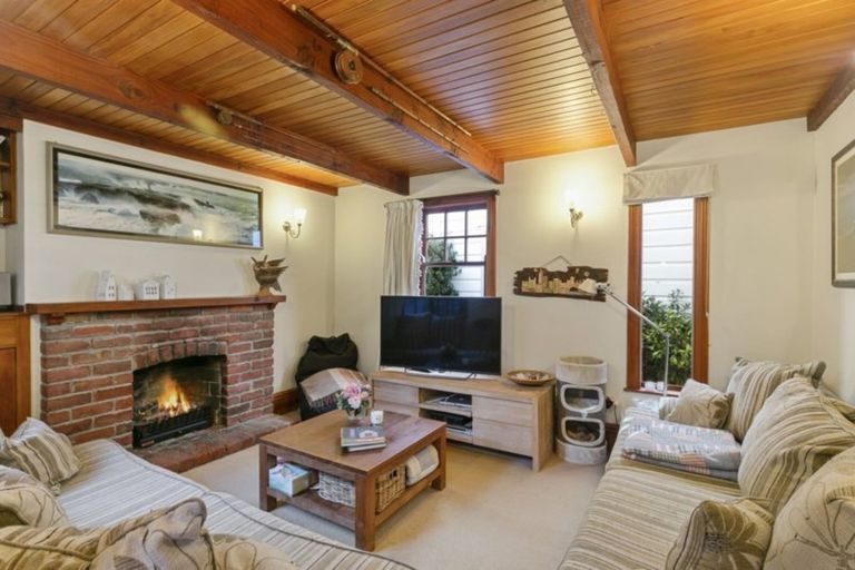 Photo of property in 28 Ascot Street, Thorndon, Wellington, 6011