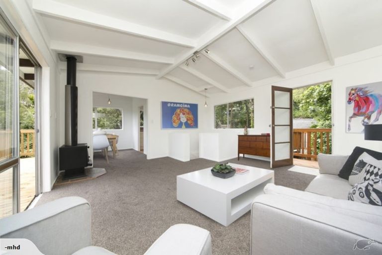 Photo of property in 29 Warner Park Avenue, Laingholm, Auckland, 0604