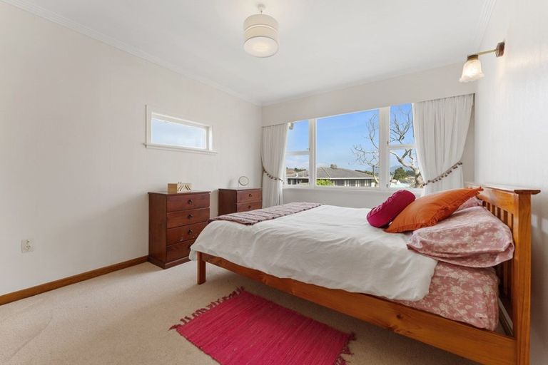 Photo of property in 5 Price Street, Westown, New Plymouth, 4310