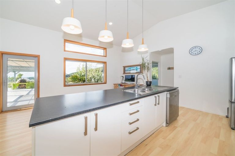 Photo of property in 8 Ridgeview Road, Aokautere, Palmerston North, 4471