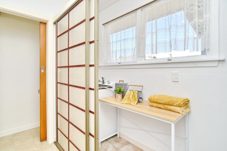 Photo of property in 17 Harrowdale Drive, Avonhead, Christchurch, 8042