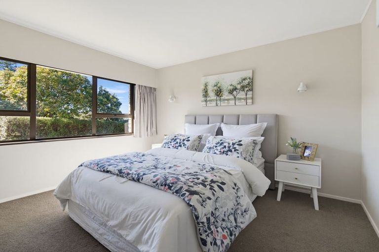 Photo of property in 14 Norfolk Rise, Waiuku, 2123