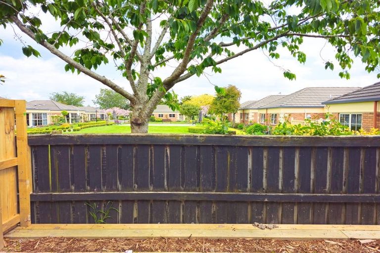 Photo of property in 1/5 Chevis Place, Pakuranga, Auckland, 2010