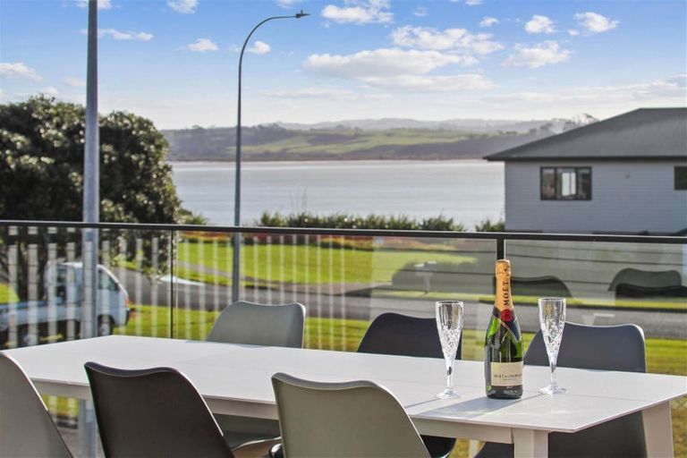 Photo of property in 172 Torkar Road, Clarks Beach, 2122