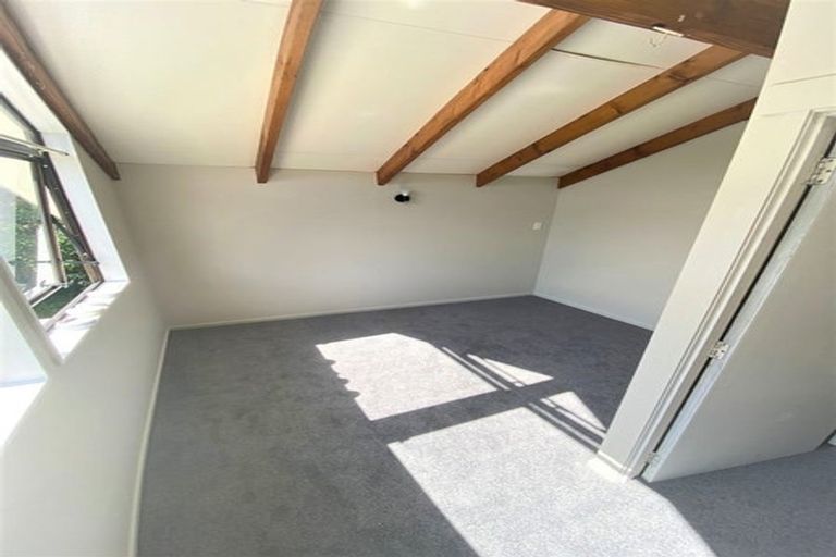 Photo of property in 24b Barberton Terrace, Red Hill, Papakura, 2110